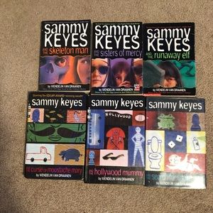 Sammy keys books set of 6 in used condition. Numbers 2,3,4,5,6,and 7